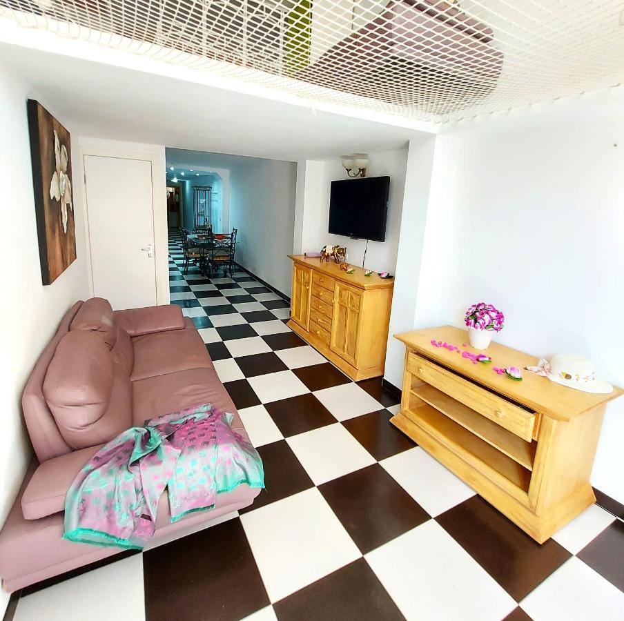 Elegant 3 Bedrooms, Wifi Free Адехе Екстер'єр фото