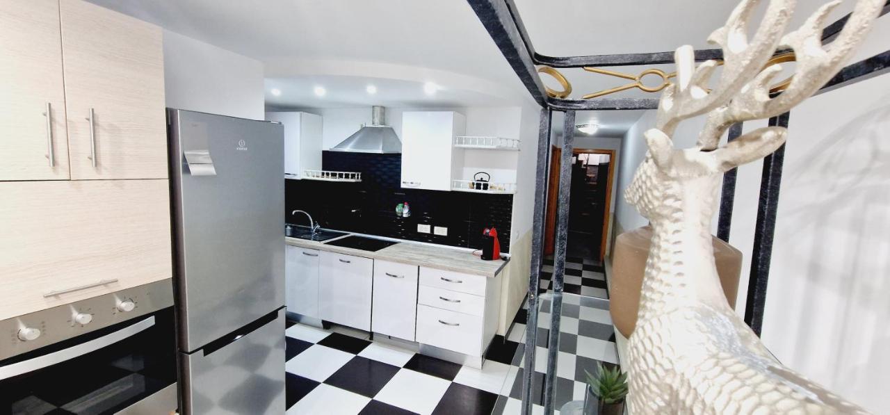 Elegant 3 Bedrooms, Wifi Free Адехе Екстер'єр фото